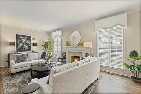 $625,000 | 11221 Granada Lane, Leawood, KS 66211