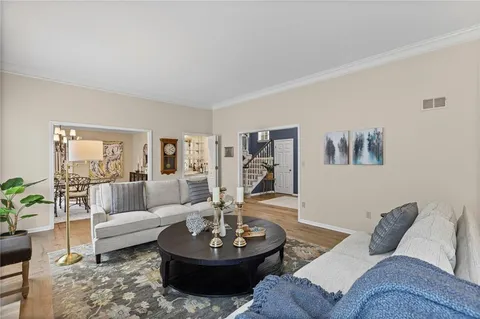 $625,000 | 11221 Granada Lane, Leawood, KS 66211