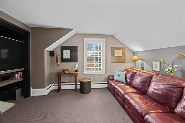 $650,000 | 108 North Wheeling Road, Prospect Heights, IL 60070