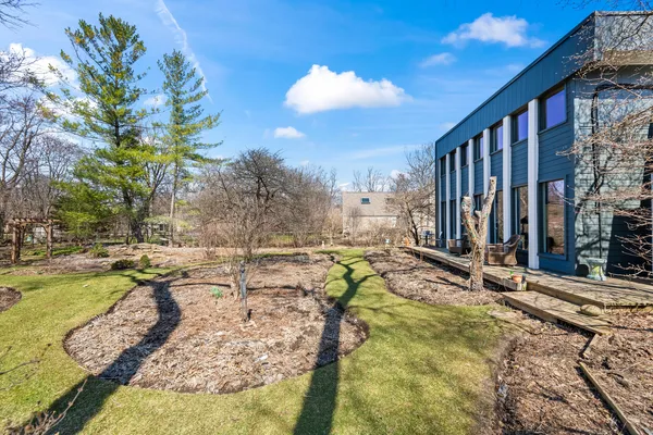 $650,000 | 108 North Wheeling Road, Prospect Heights, IL 60070
