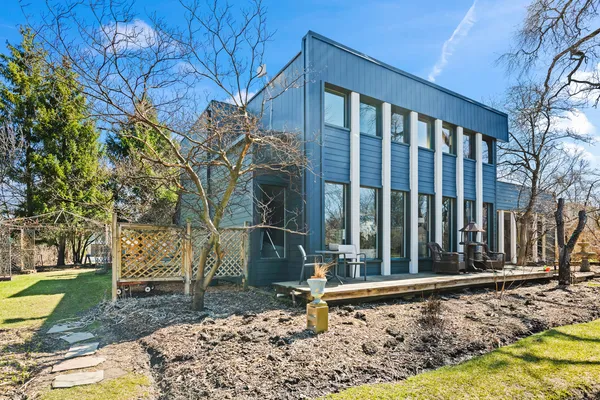 $650,000 | 108 North Wheeling Road, Prospect Heights, IL 60070
