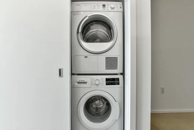 $3,800 | 2 Earhart Street, Unit 714, Cambridge, MA 02141