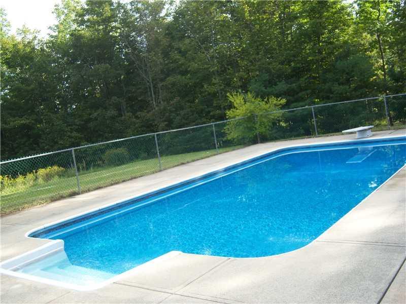 947 Middle Road Skowhegan, ME 04976 - Photo 26 of 33 Swimming Pool/Hot Tub/Sauna.