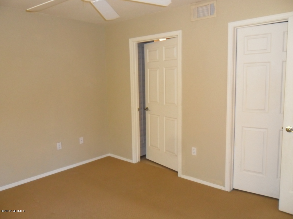 9990 North Scottsdale Road, Unit 2018 Paradise Valley, AZ 85253 - Photo 11 of 27 Master Bedroom2