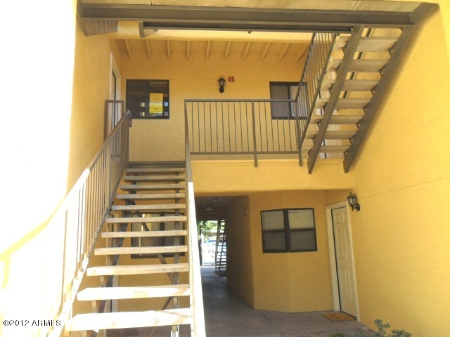 9990 North Scottsdale Road, Unit 2018 Paradise Valley, AZ 85253 - Photo 2 of 27 2nd level unit