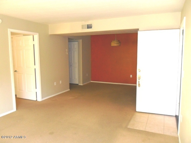 9990 North Scottsdale Road, Unit 2018 Paradise Valley, AZ 85253 - Photo 8 of 27 Dining Area