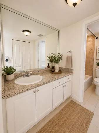 $3,000 | 11051 West Okeechobee Road, Unit 101, Hialeah, FL 33018