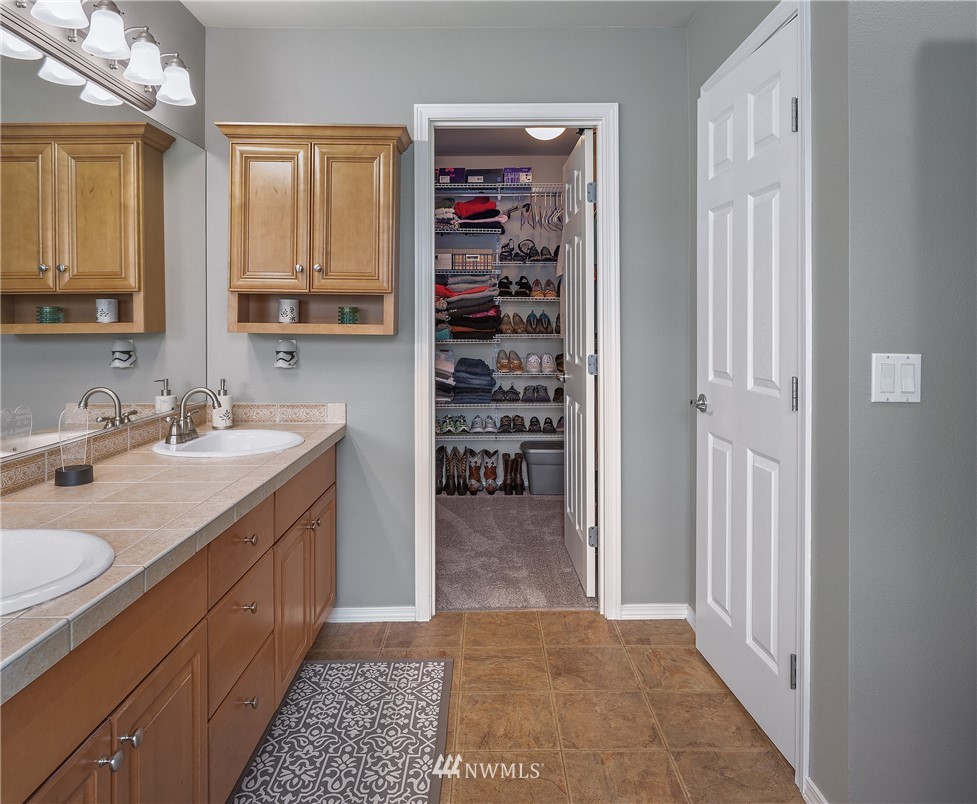7069 Radius Loop Southeast Lacey, WA 98513 - Photo 14 of 31 Gallery Image 14