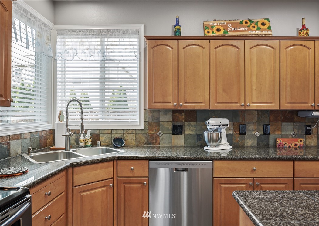 7069 Radius Loop Southeast Lacey, WA 98513 - Photo 7 of 31 Gallery Image 7