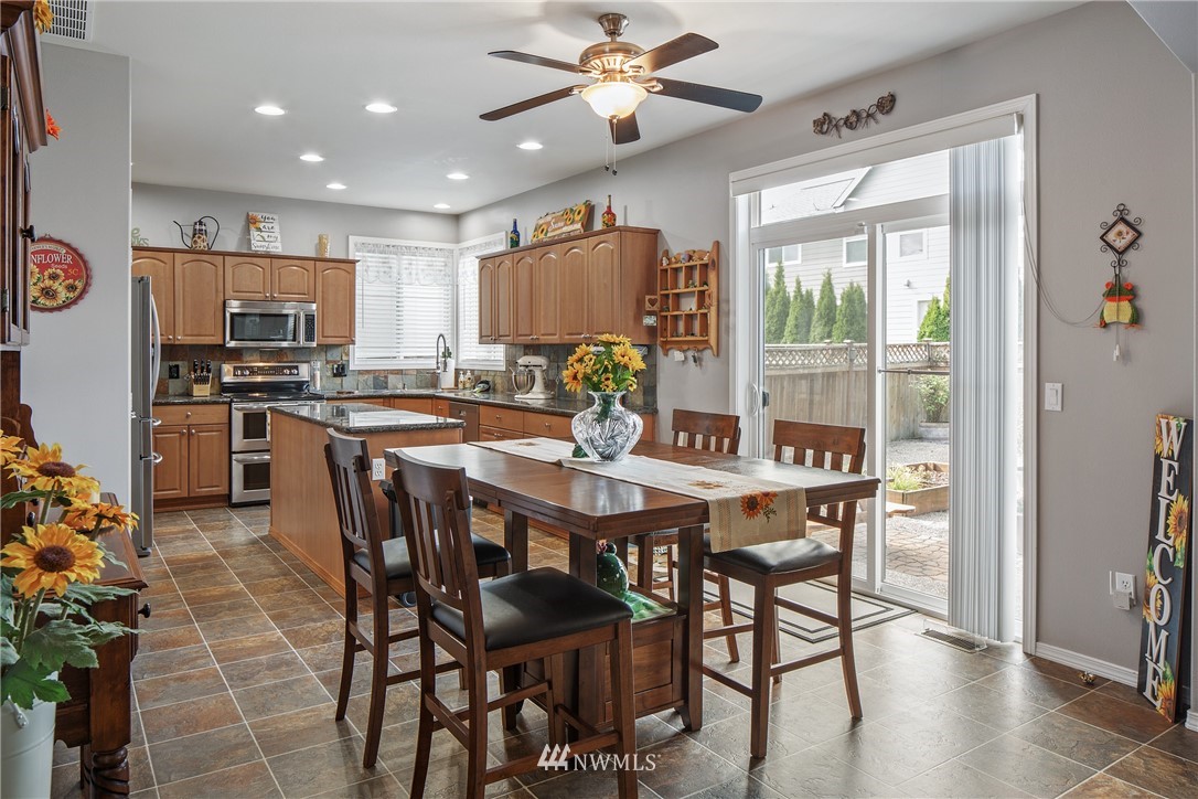 7069 Radius Loop Southeast Lacey, WA 98513 - Photo 9 of 31 Gallery Image 9