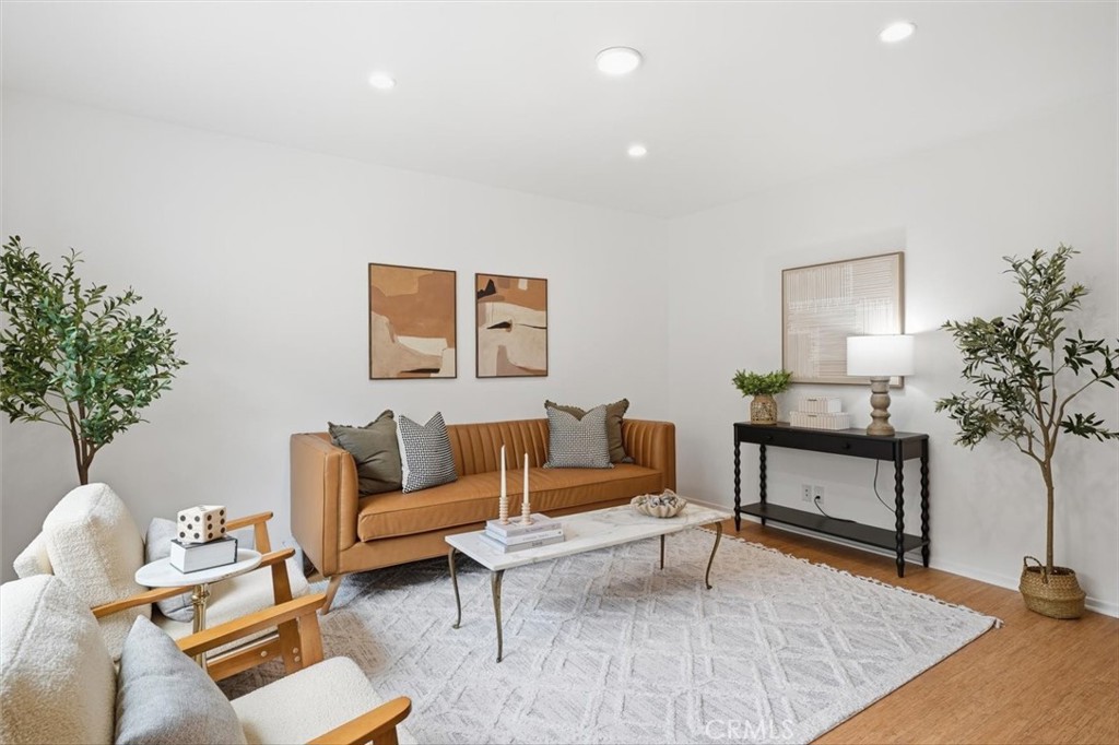 2448 Riverside Place Los Angeles, CA 90039 - Photo 9 of 58