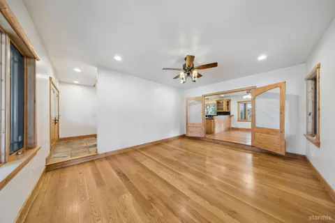 $980,000 | 1932 Apache Avenue, South Lake Tahoe, CA 96150