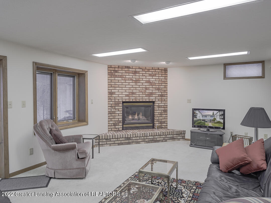 6285 West Reynolds Road Haslett, MI 48840 - Photo 21 of 40 6285_W_Reynolds_Ave_077
