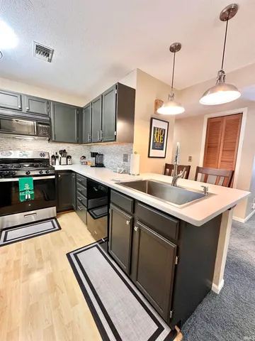 $359,900 | 1520 North Oakhill Drive, Unit L5, South Bend, IN 46637