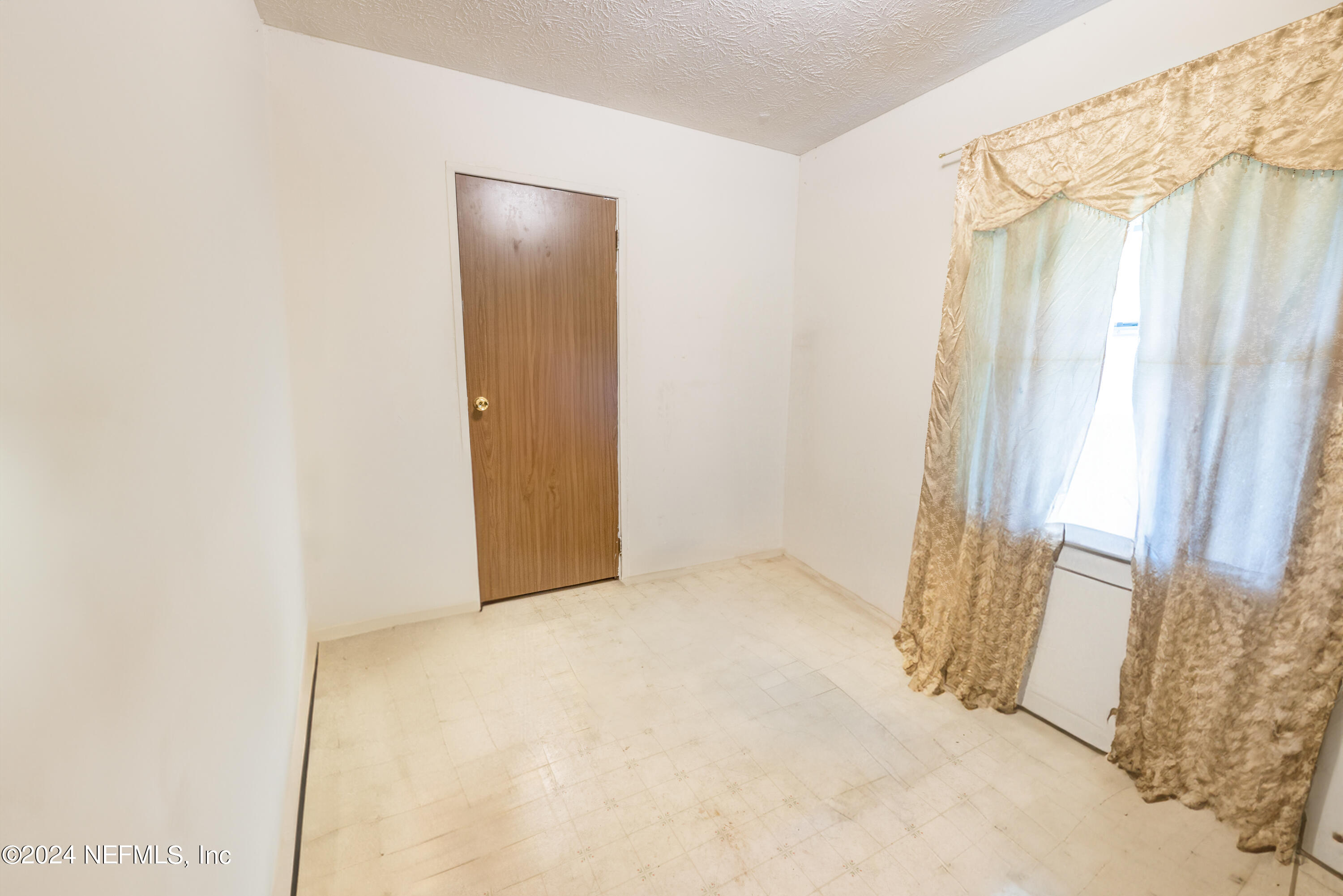 609 Collins Place Starke, FL 32091 - Photo 14 of 26 a view of an empty room