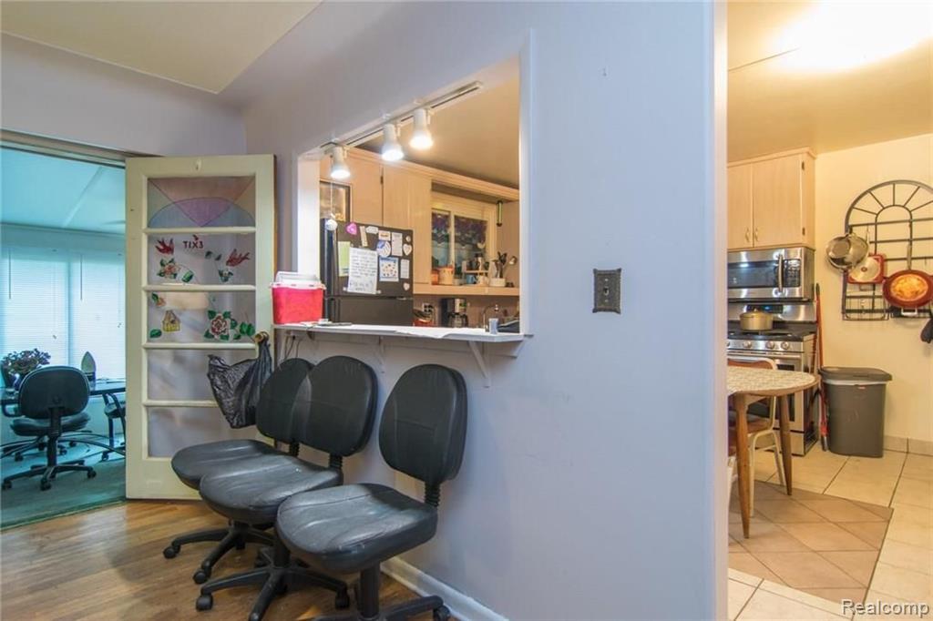 14144 Hannan Road Romulus, MI 48174 - Photo 7 of 60