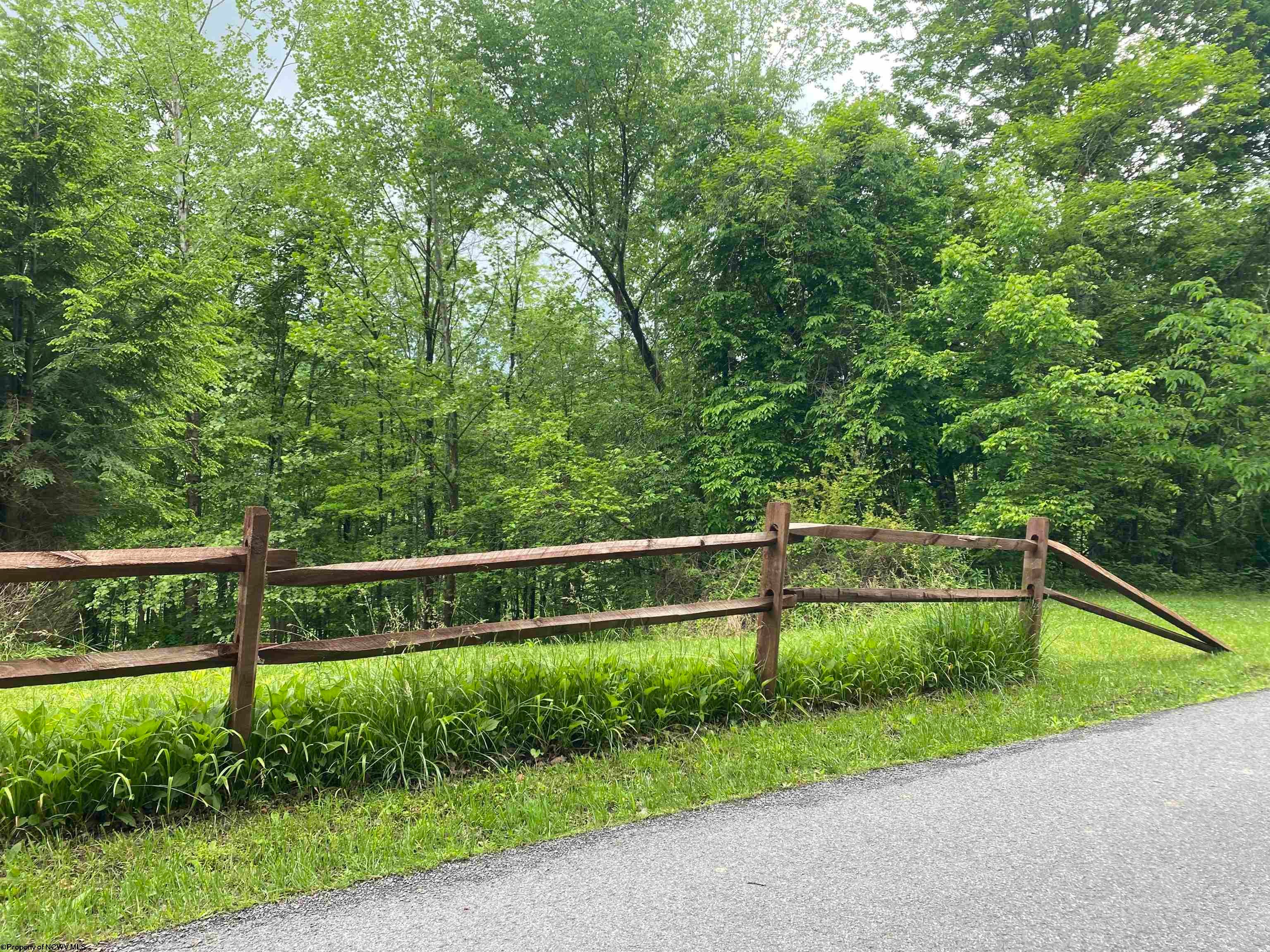945 Pine Grove Road Fairmont, WV 26554 - Photo 24 of 29 Gallery Image 24