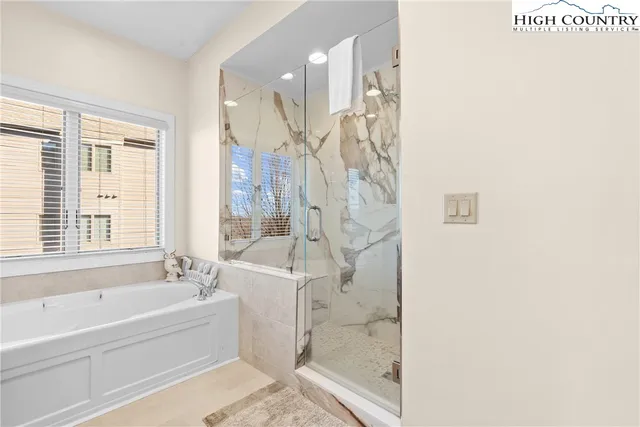 $549,000 | 375 Pleasant View, Unit 2D, Sugar Mountain, NC 28604