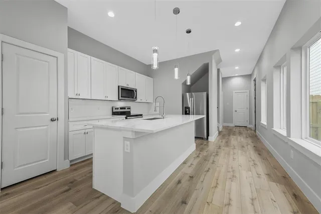 $2,400 | 2505 Birmingham Avenue, Dallas, TX 75215