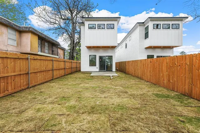 $2,400 | 2505 Birmingham Avenue, Dallas, TX 75215