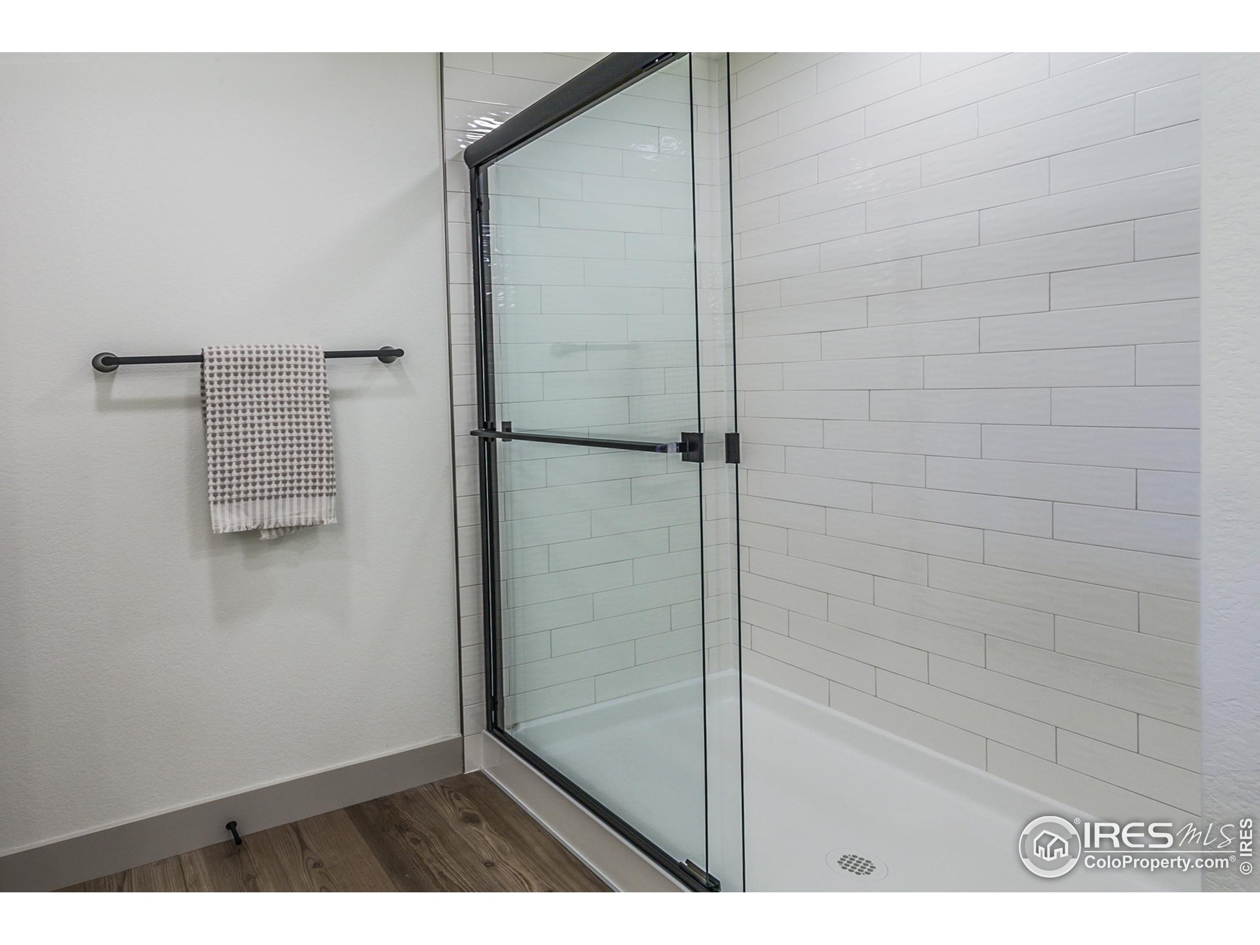 6079 Red Barn Road Fort Collins, CO 80528 - Photo 27 of 41 a bathroom with a shower