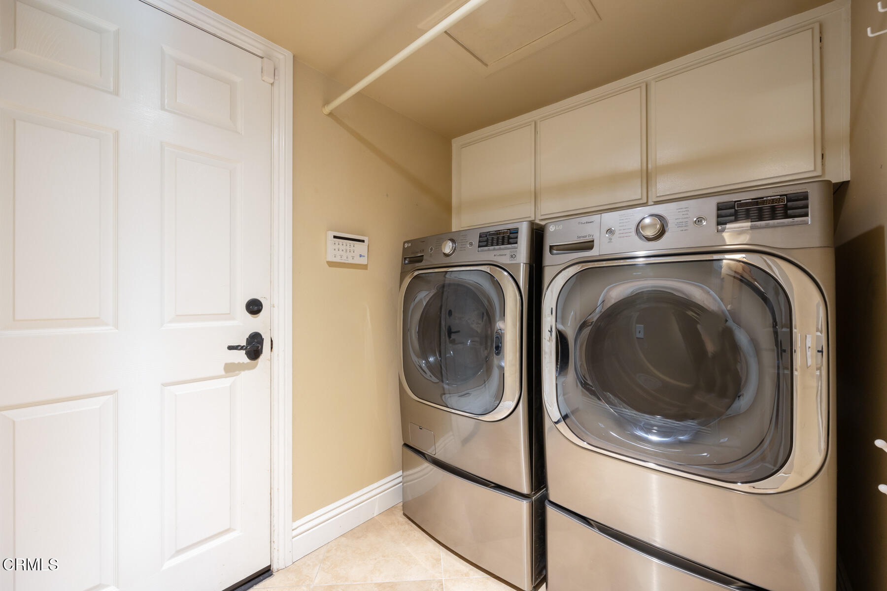 22671 Cheryl Way Lake Forest, CA 92630 - Photo 22 of 51 a utility room with dryer and washer