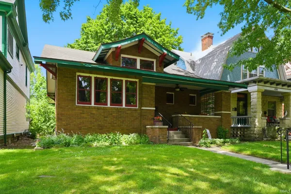 $390,000 | 1220 West Wayne Street, Fort Wayne, IN 46802