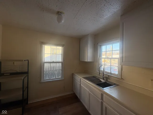 $1,500 | 3448 Kinnear Avenue, Indianapolis, IN 46218