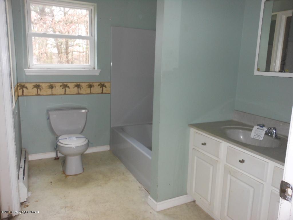 196 Granite Road Long Pond, PA 18334 - Photo 13 of 16 Bathroom