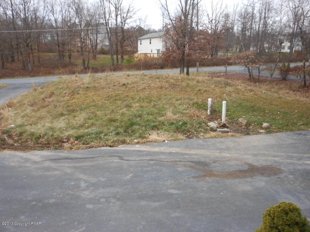 196 Granite Road Long Pond, PA 18334 - Photo 14 of 16 Driveway