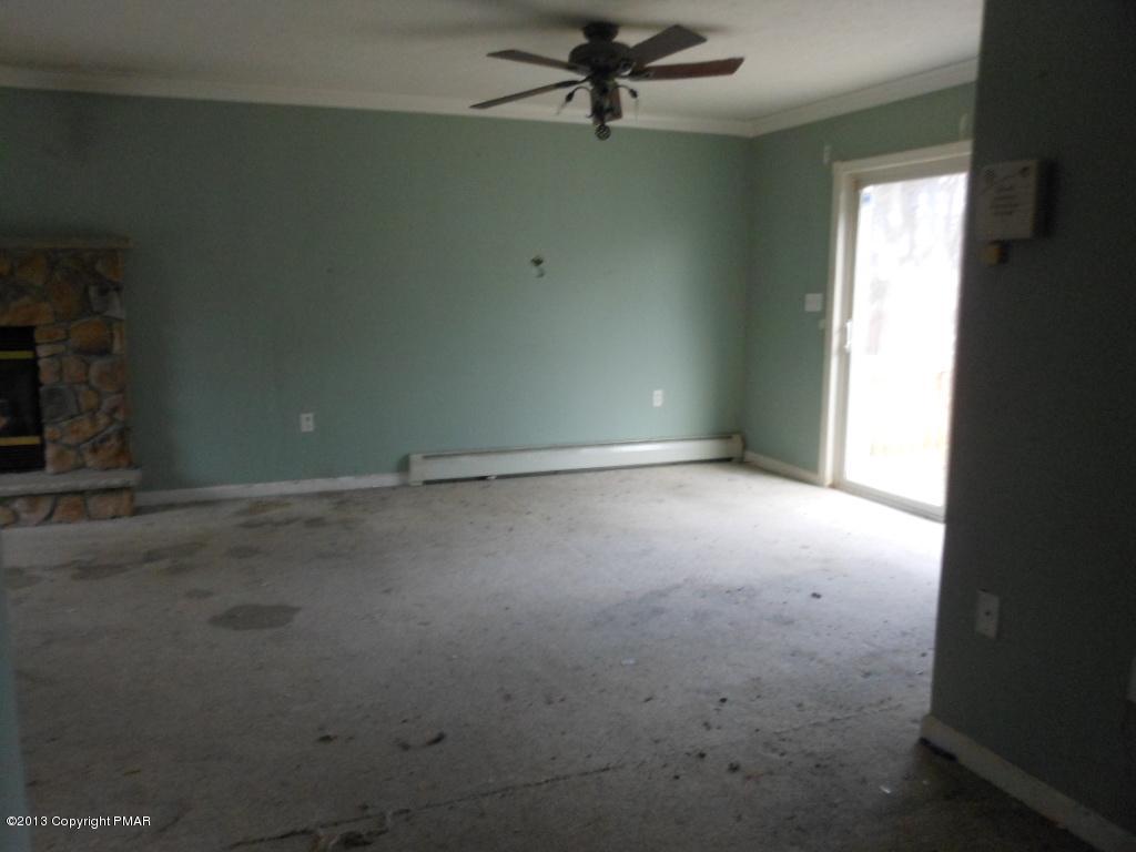 196 Granite Road Long Pond, PA 18334 - Photo 6 of 16 Living Room