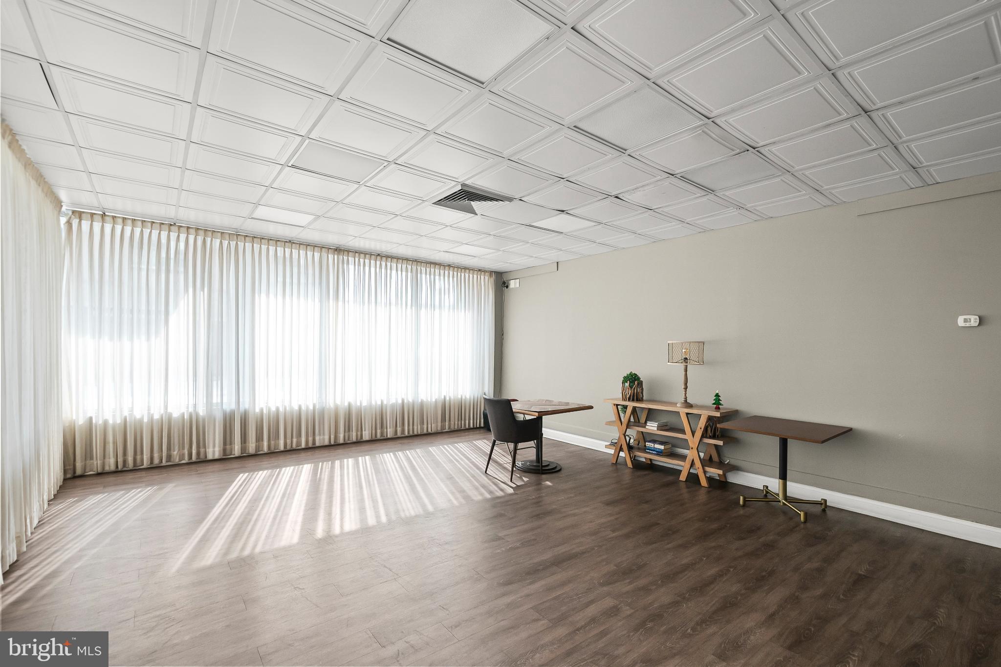 3601 Clarks Lane, Unit 322 Baltimore, MD 21215 - Photo 10 of 38 Communal meeting room.