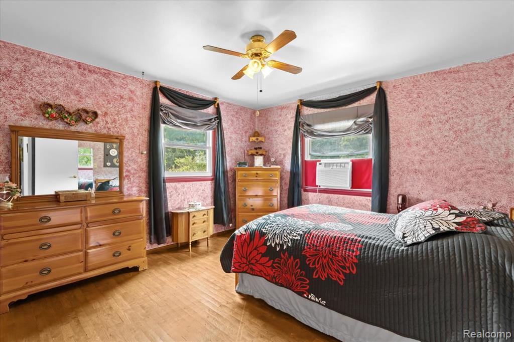 6460 Hogan Road Linden, MI 48451 - Photo 10 of 34