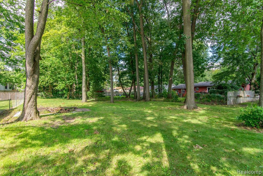 14280 North Road Fenton, MI 48430 - Photo 29 of 29 Gallery Image 29