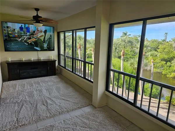 $499,000 | 225 Hour Glass Way, Unit 303, Sarasota, FL 34242