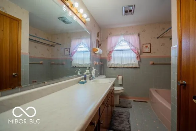 $209,900 | 809 Crescent Drive, New Castle, IN 47362