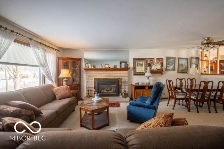 809 Crescent Drive New Castle, IN 47362 - Photo 4 of 30