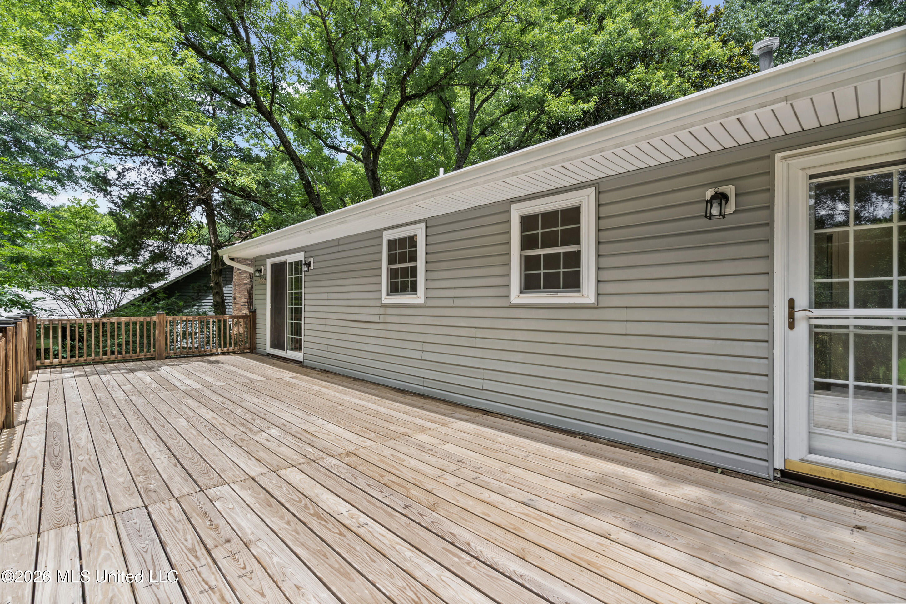 7145 Westbranch Road Olive Branch, MS 38654 - Photo 34 of 39 Back Deck