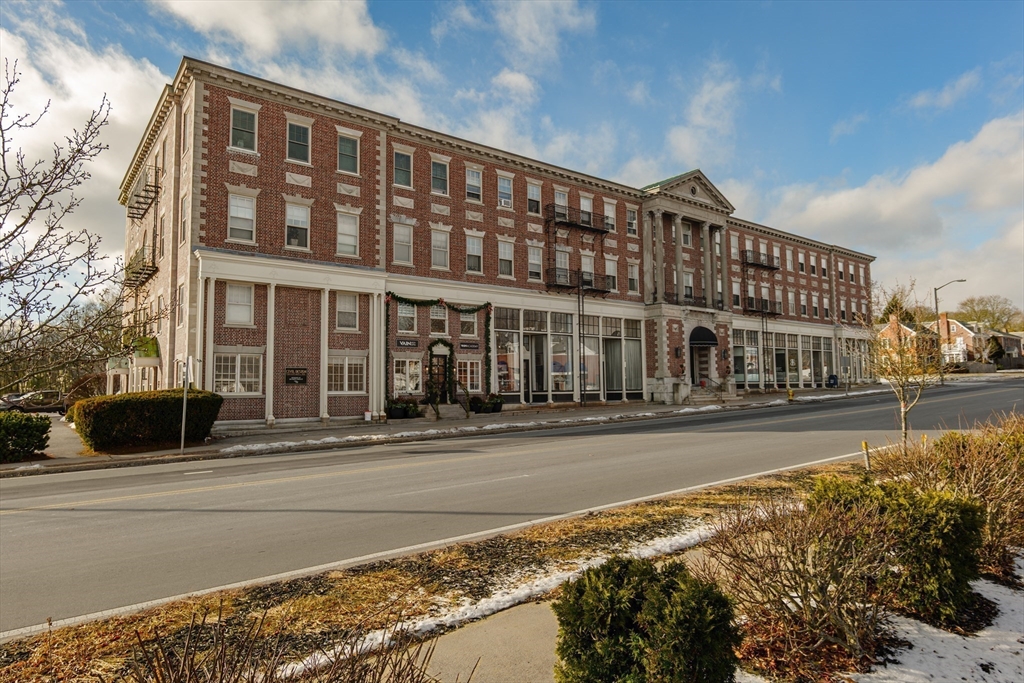 354 North Main Street, Unit 214 Andover, MA 01810 - Photo 26 of 33 a front view of a building