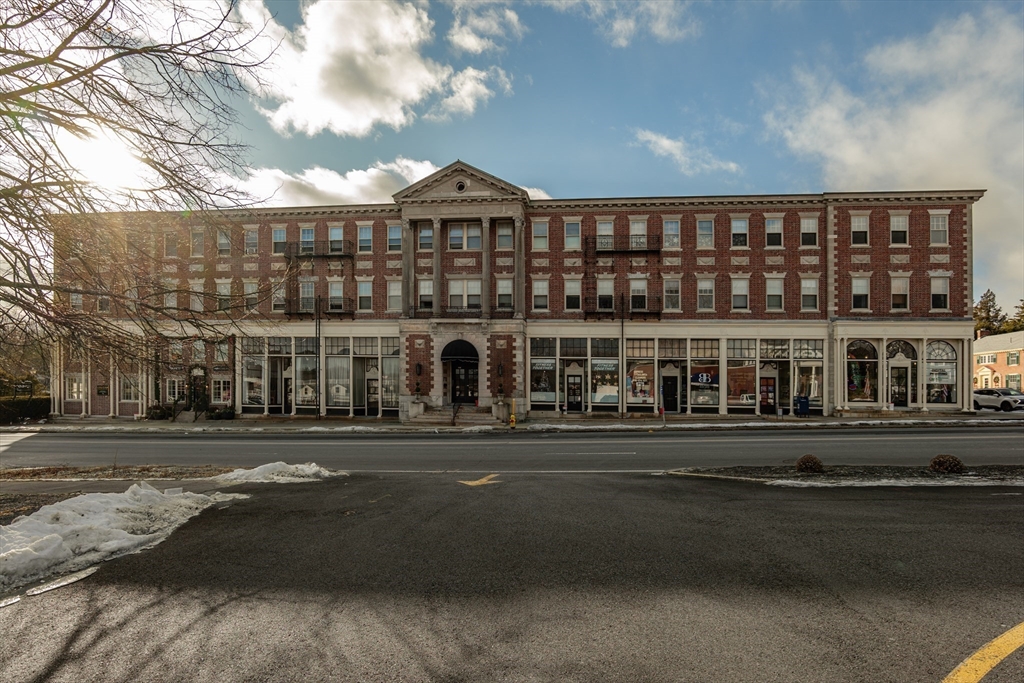 354 North Main Street, Unit 214 Andover, MA 01810 - Photo 31 of 33 a front view of a building