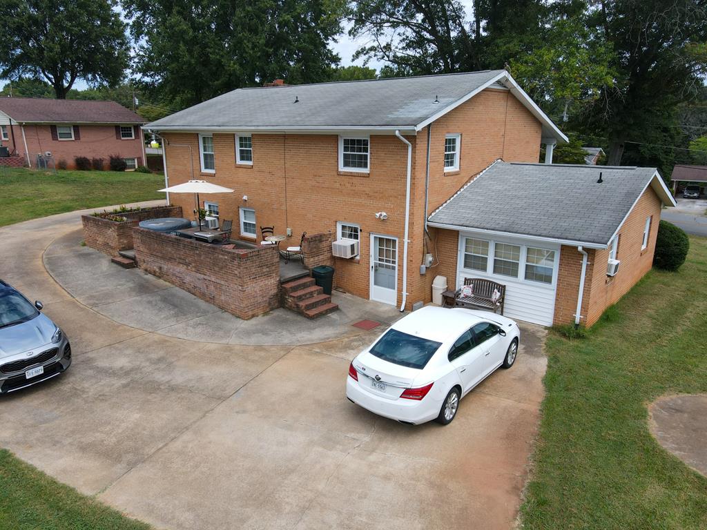 213 Shamrock Drive Ridgeway, VA 24148 - Photo 5 of 35 Gallery Image 5