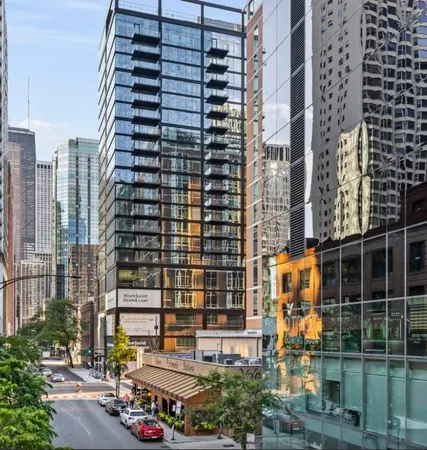 $3,705 | 218 East Grand Avenue, Unit 606, Chicago, IL 60611