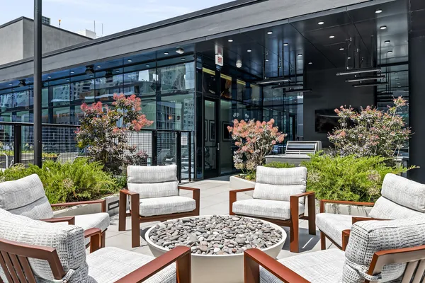 $3,705 | 218 East Grand Avenue, Unit 606, Chicago, IL 60611