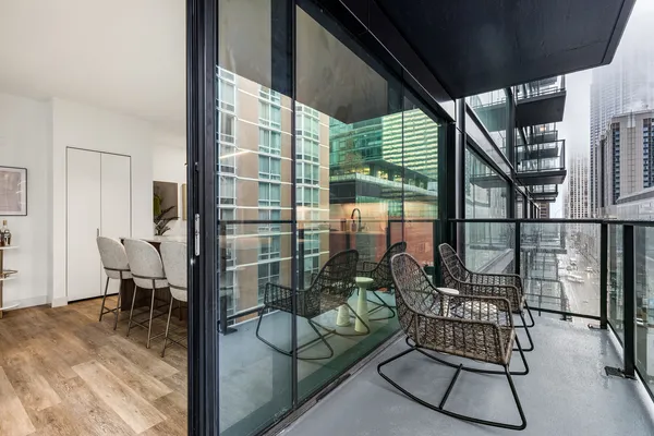 $3,705 | 218 East Grand Avenue, Unit 606, Chicago, IL 60611