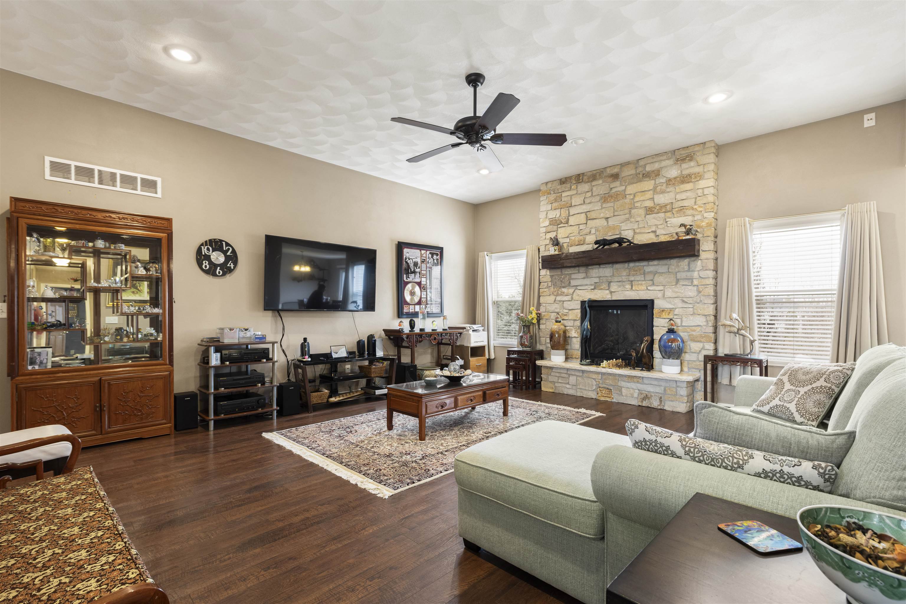 10085 Lismore Road Roscoe, IL 61073 - Photo 3 of 23