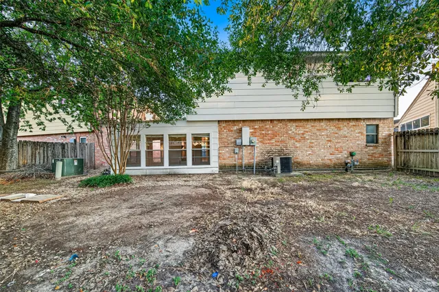 $2,350 | 812 Fleetwood Pl Drive, Houston, TX 77079