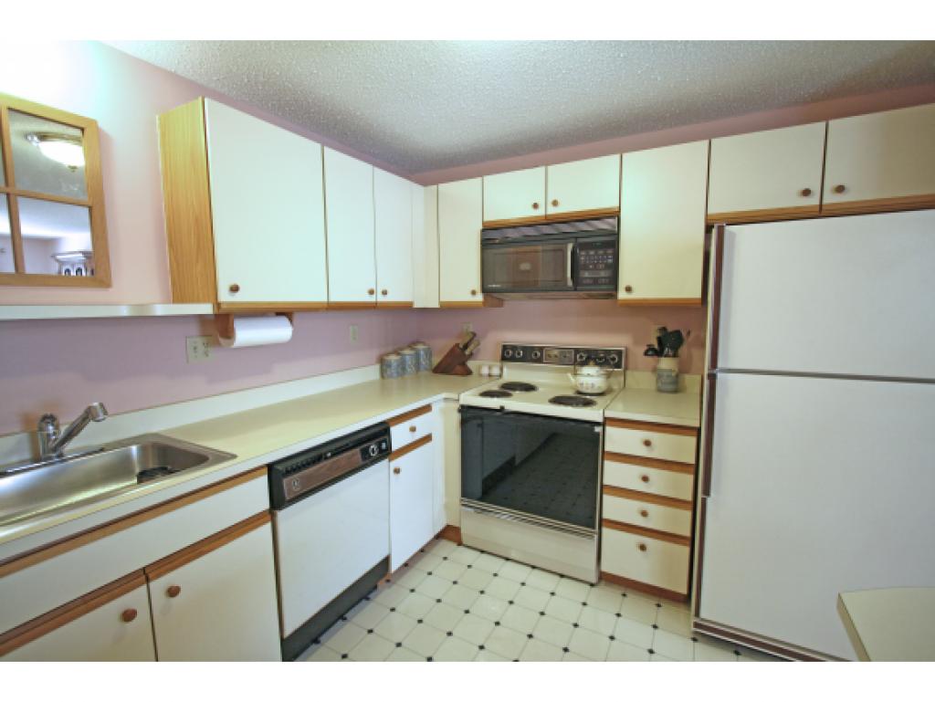 35 Indian Rock Road, Unit 35 Merrimack, NH 03054 - Photo 12 of 36
