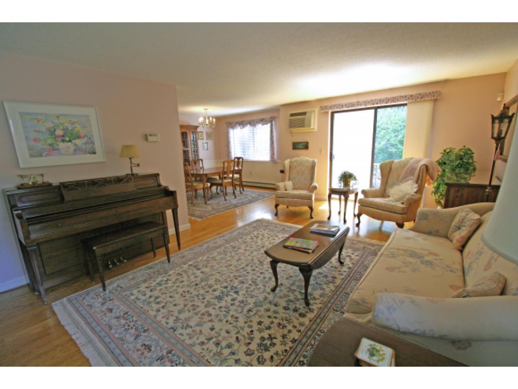 35 Indian Rock Road, Unit 35 Merrimack, NH 03054 - Photo 5 of 36