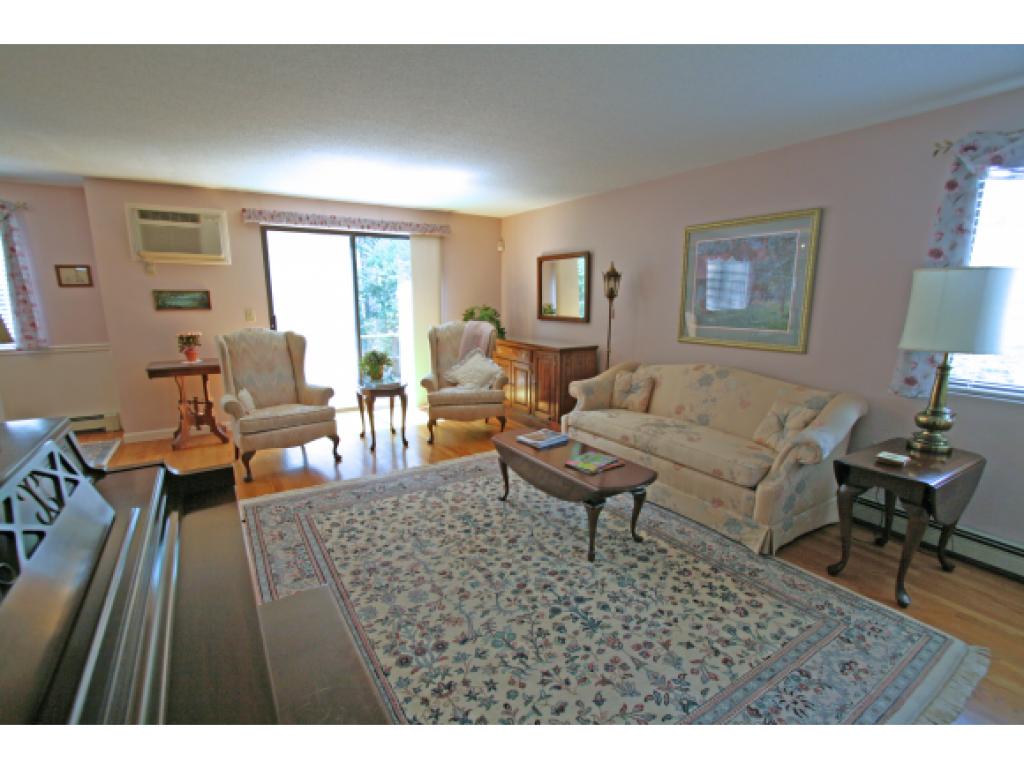 35 Indian Rock Road, Unit 35 Merrimack, NH 03054 - Photo 6 of 36