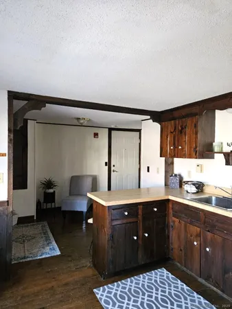 $1,000 | 703 Main Street, Plymouth, CT 06782